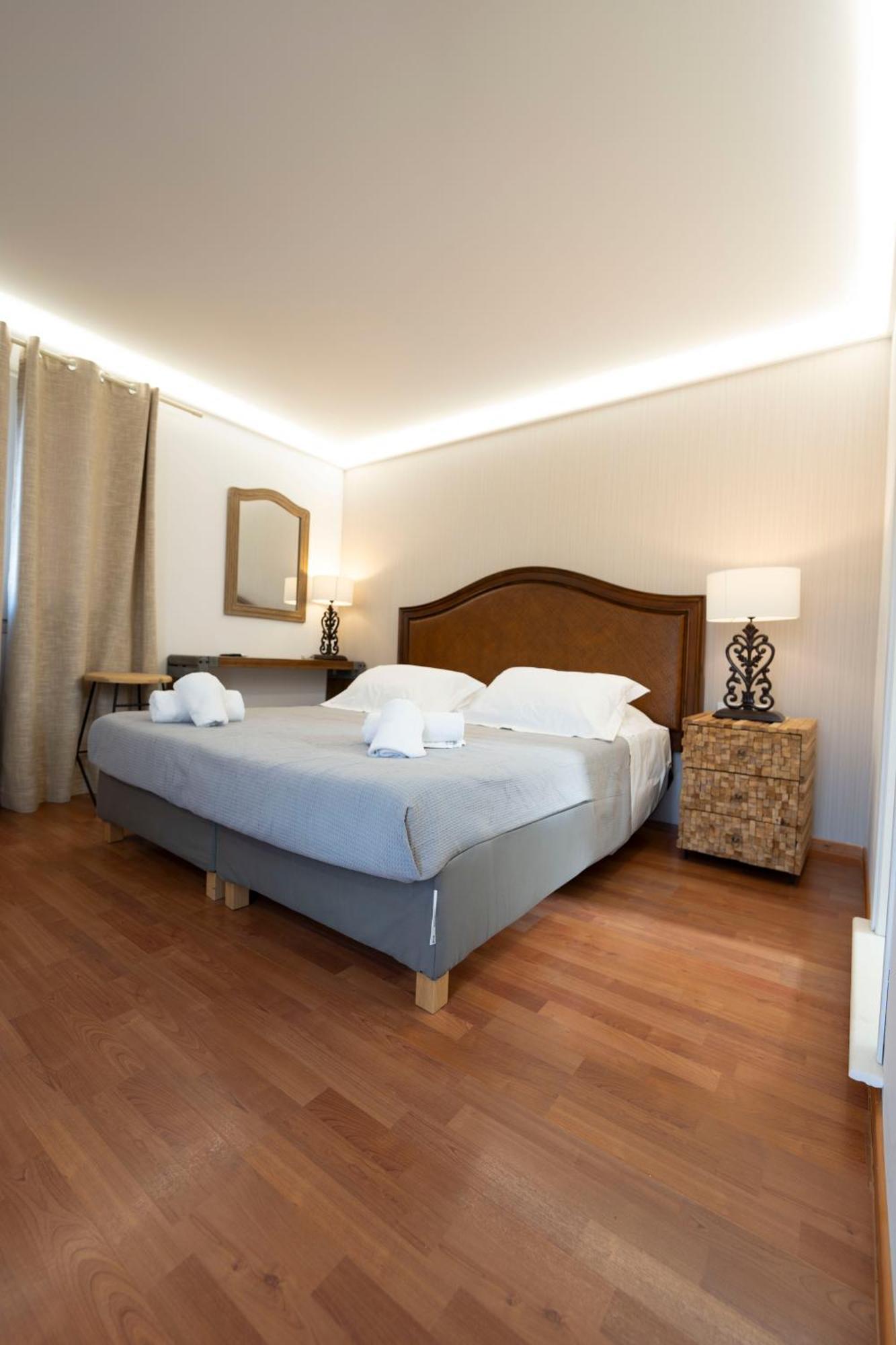 Syros Village Suites Vári Esterno foto