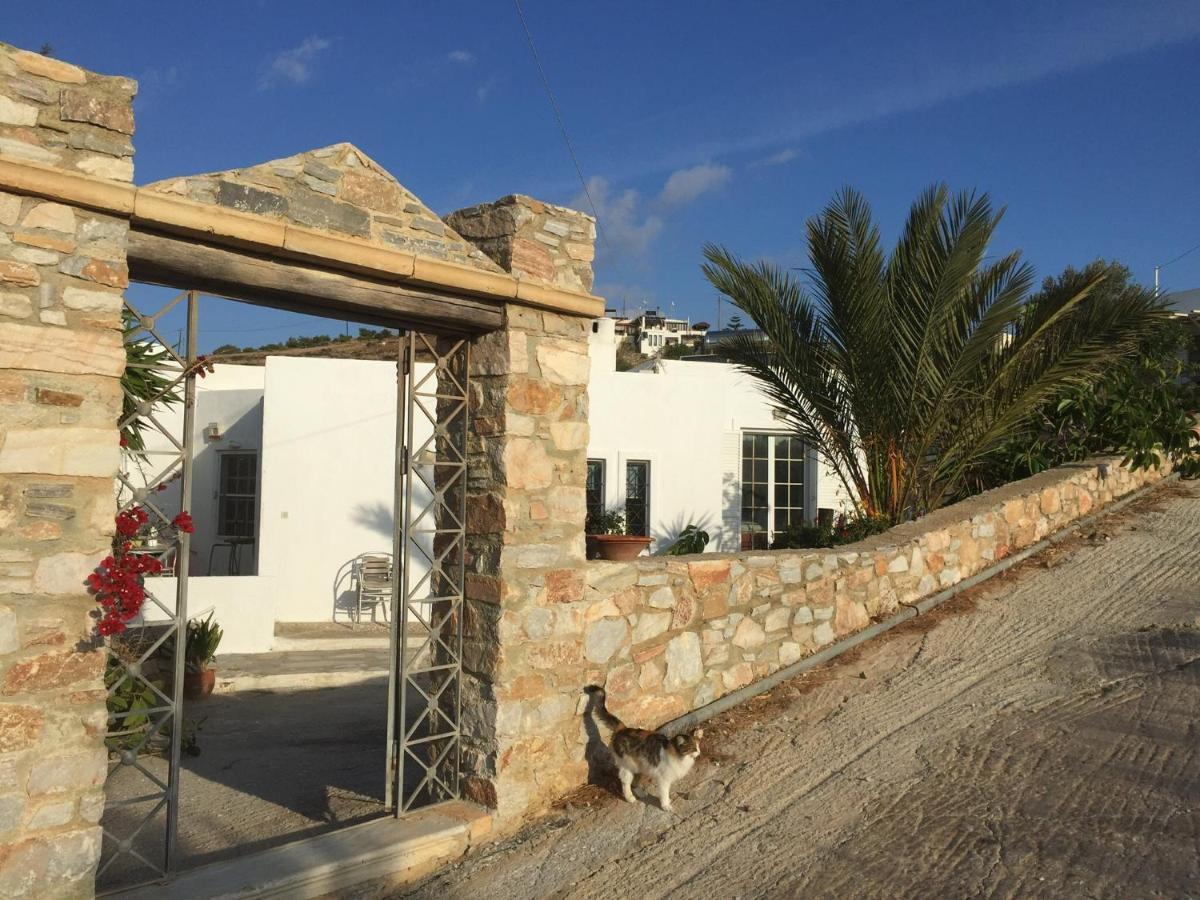 Syros Village Suites Vári Esterno foto